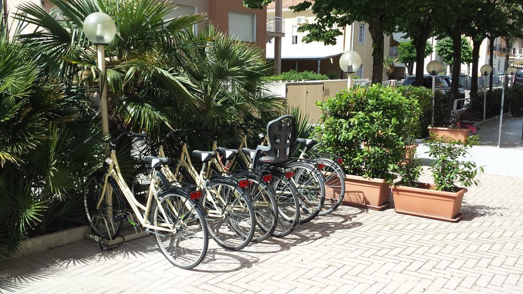 Hotel Orizzonti Rímini Exterior foto