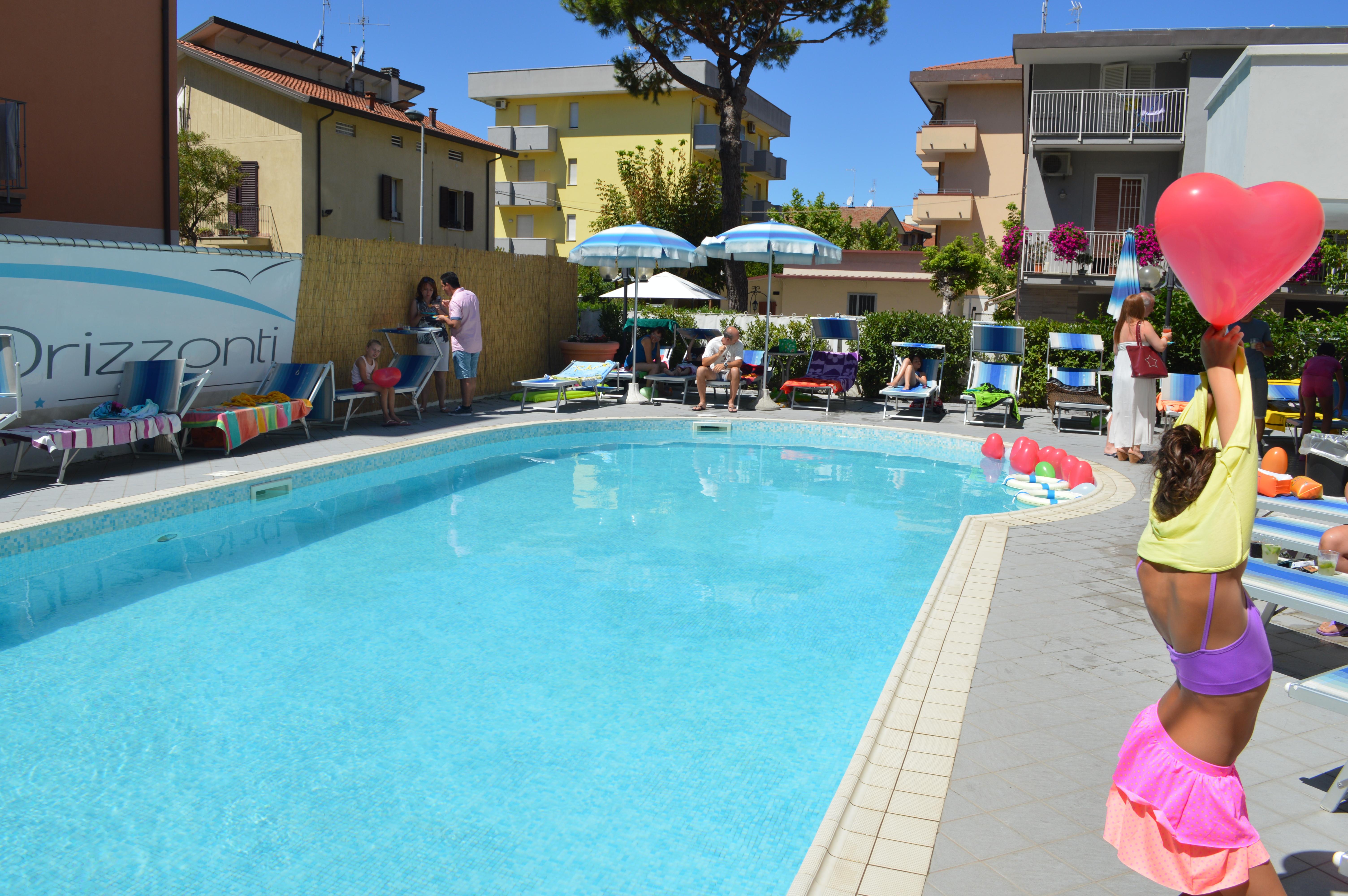 Hotel Orizzonti Rímini Exterior foto